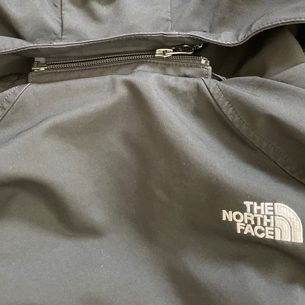 The North Face Womens Small Black PrimaLoft‎ Hooded Softshell Jacket Full Zip - Picture 9 of 11